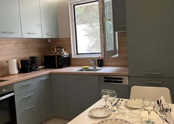 Maria's Jasmine Apartman